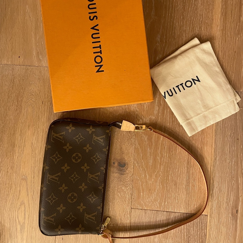 Louis Vuitton Pochette Accesories